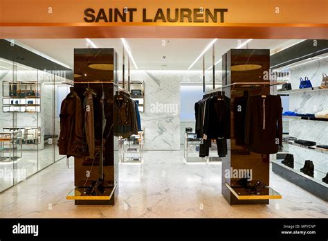 yves saint laurent rinascente roma